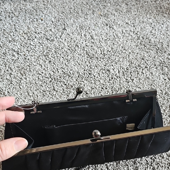 Jacqueline Ferrar Black Pleated Clutch - Picture 2 of 2